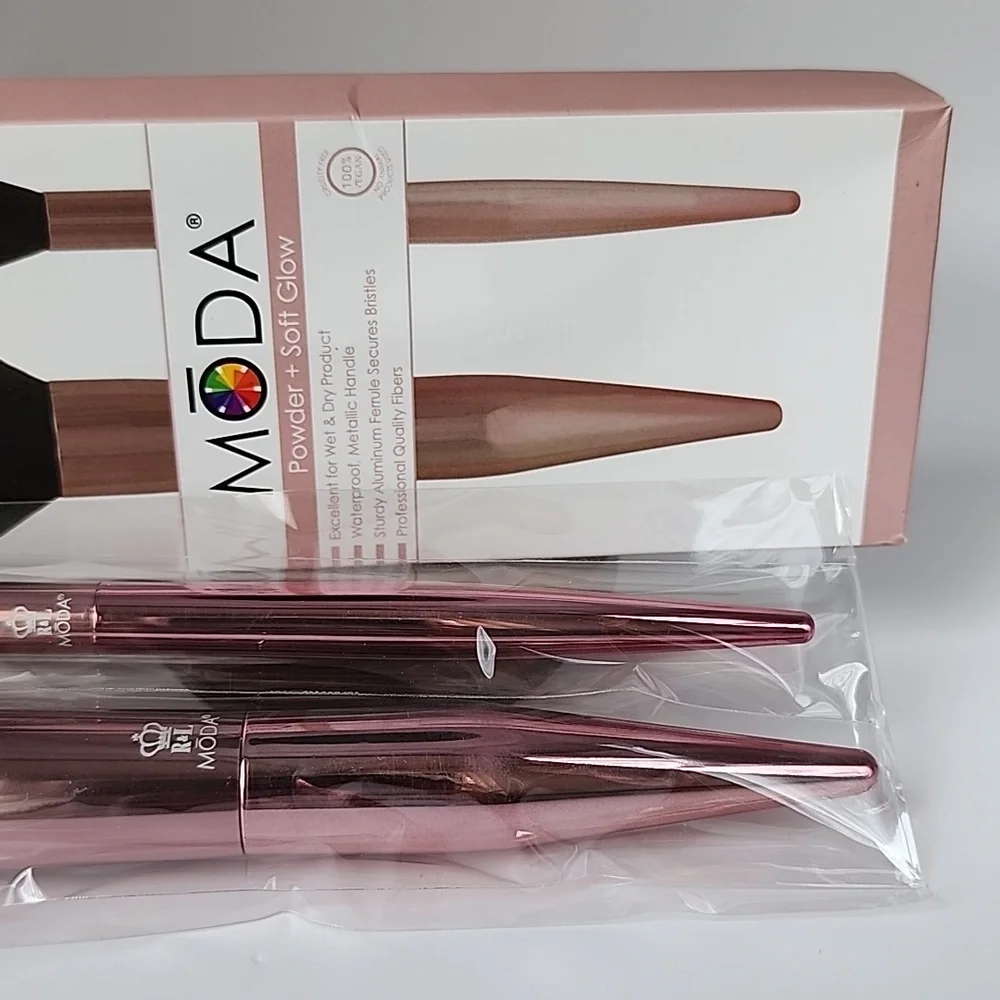 Moda Powder + Soft Glow Brush Set in Rose Gold